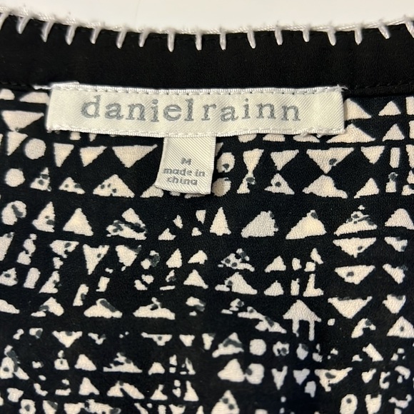 🇨🇦 Daniel Rainn size Medium sleeveless blouse - Picture 10 of 11